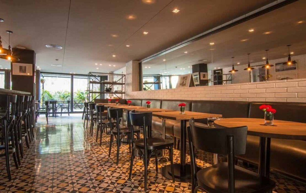 View of the indoor bar at Casa Sur Palermo hotel in Buenos Aires, Argentina